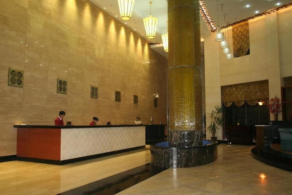 Weihai Times Business Hotel Exteriör bild